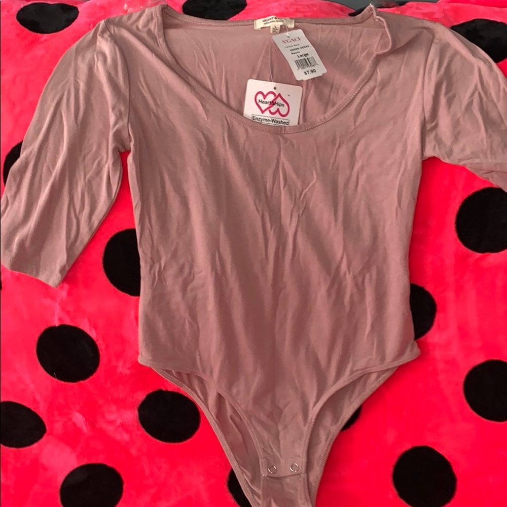 Cropped sleeve bodysuit